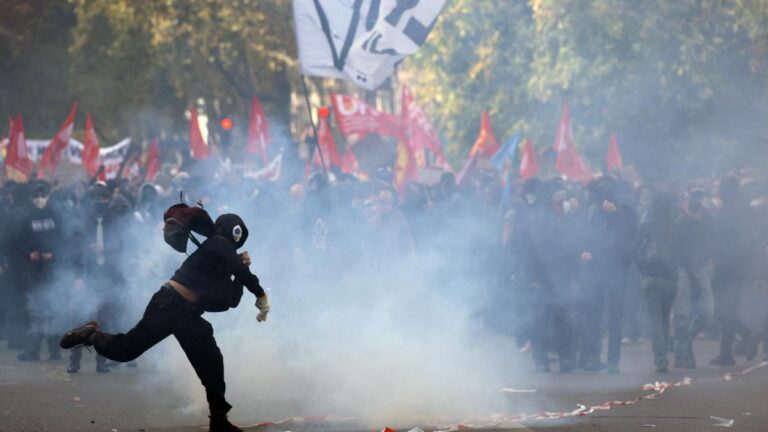 La ira de los estudiantes toma las calles de Francia en protesta por la precariedad educativa