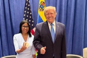 La líder de la oposición antichavista, María Corina Machado, regresa a Venezuela tras diez meses de exilio forzado