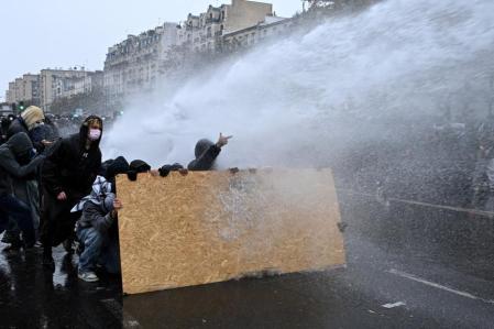 La policía francesa logra controlar la protesta