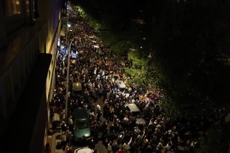 Vista de la calle Alcalde Sáinz de Baranda frente al portal de la vivienda de Maricarmen