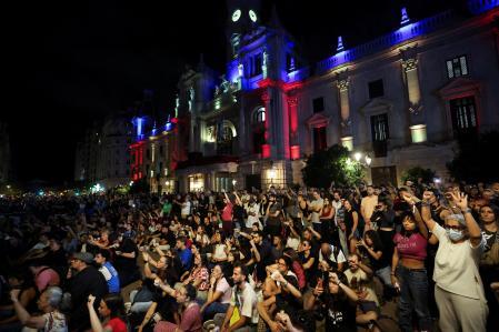 Concentración en València en honor a Maricarmen