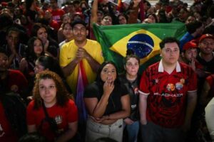 Un Brasil patas arriba a la espera de la segunda vuelta