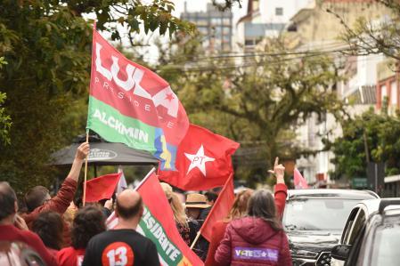 Un juez prorroga el horario de votación de las elecciones presidenciales en Brasil